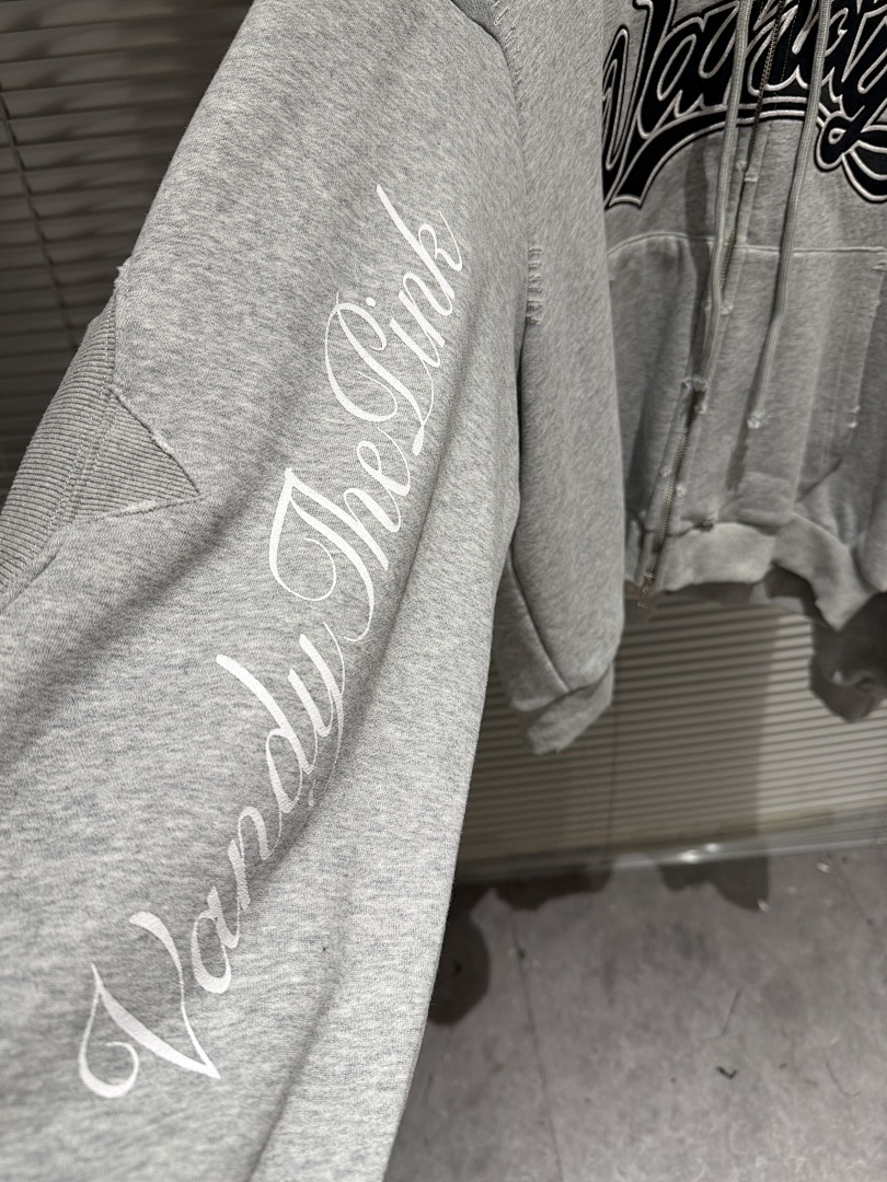 패션 브랜드 25FW 콜라보 지퍼업 후드티 빈티지 디스 - Streetwear Brand Collabs 리뷰 및 가격